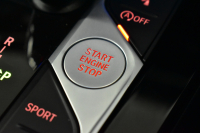 BMW 1シリーズ M135i xDrive 4WD ﾃﾞﾋﾞｭｰP ﾋｰﾀｰ付ﾌﾞﾗｯｸﾚｻﾞｰMｽﾎﾟｰﾂｼｰﾄ 可変ｻｽ Mｼｰﾄﾍﾞﾙﾄ ｱﾀﾞﾌﾟﾃｨﾌﾞLEDﾍｯﾄﾞﾗｲﾄ HUD Mｽﾎﾟｰﾂﾌﾞﾚｰｷ 追従ACC BMWﾗｲﾌﾞｺｯｸﾋﾟｯﾄ ﾀｯﾁﾊﾟﾈﾙﾅﾋﾞ Bｶﾒﾗ ｱｯﾌﾟﾙｶｰﾌﾟﾚｲ 電動ﾄﾗﾝｸ 2年保証