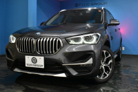 BMW X1 Xdrive18d Xﾗｲﾝ LCI後期 4WD ｾﾚｸﾄ&ｱﾄﾞﾊﾞﾝｽﾄﾞｱｸﾃｨﾌﾞｾｰﾌﾃｨ&ﾊｲﾗｲﾝ&ｺﾝﾌｫｰﾄP ﾊﾟﾉﾗﾏｻﾝﾙｰﾌ ACC ﾋｰﾀｰ付電動黒革 LEDﾍｯﾄﾞﾗｲﾄ 18AW 車線逸脱&歩行者警告 衝突軽減B ﾀｯﾁﾊﾟﾈﾙﾅﾋﾞ Bｶﾒﾗ ﾜｲﾔﾚｽﾁｬｰｼﾞ 電動Rｹﾞｰﾄ 2年保証