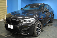 BMW Mシリーズ X4M ｺﾝﾍﾟﾃｨｼｮﾝ 4WD 510馬力 ﾊﾟﾉﾗﾏｻﾝﾙｰﾌ 全席ﾋｰﾀｰ Fﾍﾞﾝﾁﾚｰｼｮﾝ付ﾌﾞﾗｯｸﾒﾘﾉﾚｻﾞｰMｽﾎﾟｰﾂｼｰﾄ 21AW Mｽﾎﾟｰﾂｴｸﾞｿﾞｰｽﾄ ﾊｰﾏﾝｶｰﾄﾞﾝ 追従ACC HUD ｼﾞｪｽﾁｬｰC LEDﾍｯﾄﾞﾗｲﾄ ｵｰﾄﾊｲﾋﾞｰﾑ 2年保証