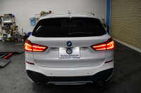 BMW X1 Xdrive20i Mｽﾎﾟｰﾂ ｱﾄﾞﾊﾞﾝｽﾄﾞｱｸﾃｨﾌﾞｾｰﾌﾃｨ&ｺﾝﾌｫｰﾄP 4WD 1ｵｰﾅｰ 追従ACC HUD ﾋｰﾀｰ付電動黒革 OZMSW20AW ｱｲﾊﾞｯﾊﾀﾞｳﾝｻｽ ﾀｯﾁﾊﾟｯﾄﾞﾅﾋﾞBｶﾒﾗ Pｱｼｽﾄ LEDﾍｯﾄﾞﾗｲﾄ 衝突軽減B 車線逸脱&歩行者警告 電動Rｹﾞｰﾄ 2年保証