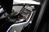 BMW 5シリーズ M550i Xﾄﾞﾗｲﾌﾞ ｱﾙﾃｨﾒｯﾄｴﾃﾞｨｼｮﾝ 55台限定車 4WD ｻﾝﾙｰﾌ ﾚｰｻﾞｰLEDﾍｯﾄﾞﾗｲﾄ ﾗｲﾌﾞｺｯｸﾋﾟｯﾄ ｺﾝﾌｫｰﾄｼｰﾄ 前席ﾏｯｻｰｼﾞ&ﾍﾞﾝﾁﾚｰﾀｰ 全席ﾋｰﾀｰ付黒革 可変Mｻｽ harman/kardon Mｽﾎﾟｰﾂﾌﾞﾚｰｷ ACC HUD 全周囲ｶﾒﾗ ﾌﾙｾｸﾞ 2年保証