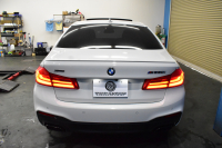 BMW 5シリーズ M550i Xﾄﾞﾗｲﾌﾞ ｱﾙﾃｨﾒｯﾄｴﾃﾞｨｼｮﾝ 55台限定車 4WD ｻﾝﾙｰﾌ ﾚｰｻﾞｰLEDﾍｯﾄﾞﾗｲﾄ ﾗｲﾌﾞｺｯｸﾋﾟｯﾄ ｺﾝﾌｫｰﾄｼｰﾄ 前席ﾏｯｻｰｼﾞ&ﾍﾞﾝﾁﾚｰﾀｰ 全席ﾋｰﾀｰ付黒革 可変Mｻｽ harman/kardon Mｽﾎﾟｰﾂﾌﾞﾚｰｷ ACC HUD 全周囲ｶﾒﾗ ﾌﾙｾｸﾞ 2年保証