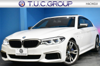 BMW 5シリーズ M550i Xﾄﾞﾗｲﾌﾞ ｱﾙﾃｨﾒｯﾄｴﾃﾞｨｼｮﾝ 55台限定車 4WD ｻﾝﾙｰﾌ ﾚｰｻﾞｰLEDﾍｯﾄﾞﾗｲﾄ ﾗｲﾌﾞｺｯｸﾋﾟｯﾄ ｺﾝﾌｫｰﾄｼｰﾄ 前席ﾏｯｻｰｼﾞ&ﾍﾞﾝﾁﾚｰﾀｰ 全席ﾋｰﾀｰ付黒革 可変Mｻｽ harman/kardon Mｽﾎﾟｰﾂﾌﾞﾚｰｷ ACC HUD 全周囲ｶﾒﾗ ﾌﾙｾｸﾞ 2年保証