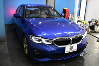 BMW 3シリーズ 320i Mｽﾎﾟｰﾂ ｲﾉﾍﾞｰｼｮﾝ&ﾊｲﾗｲﾝ&ｺﾝﾌｫｰﾄ&ｻｳﾝﾄﾞP ﾚｰｻﾞｰLEDﾍｯﾄﾞﾗｲﾄ ﾋｰﾀｰ付白革 可変Mｻｽ  追従ACC HUD ﾗｲﾌﾞｺｯｸﾋﾟｯﾄ全周囲ｶﾒﾗ ｱｯﾌﾟﾙｶｰﾌﾟﾚｲ haraman/kardon 1ｵｰﾅｰ 電動ﾄﾗﾝｸ2年保証