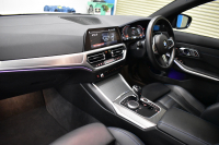 BMW 3シリーズ M340i Xﾄﾞﾗｲﾌﾞ ｲﾉﾍﾞｰｼｮﾝP ｻﾝﾙｰﾌ ﾋｰﾀｰ付ﾌﾞﾗｯｸﾚｻﾞｰ ACC HUD ﾚｰｻﾞｰLEDﾗｲﾄ 可変Mｻｽ 19AW Mｽﾎﾟｰﾂﾌﾞﾚｰｷ&ﾃﾞﾌ ｼﾞｪｽﾁｬｰC付ﾀｯﾁﾊﾟﾈﾙﾅﾋﾞ全周囲ｶﾒﾗ ﾊｰﾏﾝｶｰﾄﾞﾝ 側面衝突&車線変更&逸脱警告 2年保証