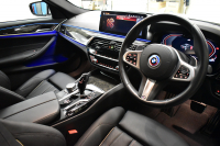 BMW 5シリーズ 530i Mｽﾎﾟｰﾂ LCI後期 高出力ﾓﾃﾞﾙ 全席ﾋｰﾀｰ付黒革 LEDﾍｯﾄﾞﾗｲﾄ 可変ｻｽﾍﾟﾝｼｮﾝ ﾗｲﾌﾞｺｸﾋﾟｯﾄ ACC HUD LCW ﾀｯﾁﾊﾟﾈﾙﾅﾋﾞ全周囲ｶﾒﾗTV 電動ﾄﾗﾝｸ Mｽﾎﾟｰﾂﾌﾞﾚｰｷ  2年保証