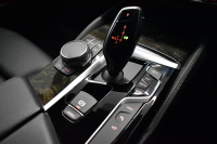 BMW 5シリーズ 530e Mｽﾎﾟｰﾂ iﾊﾟﾌｫｰﾏﾝｽ PHEV ｻﾝﾙｰﾌ ｾﾚｸﾄ&ﾊｲﾉﾍﾞｰｼｮﾝ&ﾊｲﾗｲﾝ&ｱﾄﾞﾊﾞﾝｽP 全面液晶ﾒｰﾀｰ 19AW 全席ﾋｰﾀｰ付黒革 ﾊｰﾏﾝｶｰﾄﾞﾝ 4ｿﾞｰﾝAC LEDﾍｯﾄﾞﾗｲﾄ ACC HUD LCW ﾀｯﾁﾊﾟﾈﾙﾅﾋﾞ全周囲ｶﾒﾗ ﾌﾙｾｸﾞﾜｲﾔﾚｽ充電 電動ﾄﾗﾝｸ 2年保証