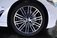 BMW 5シリーズ 530e Mｽﾎﾟｰﾂ iﾊﾟﾌｫｰﾏﾝｽ PHEV ｻﾝﾙｰﾌ ｾﾚｸﾄ&ﾊｲﾉﾍﾞｰｼｮﾝ&ﾊｲﾗｲﾝ&ｱﾄﾞﾊﾞﾝｽP 全面液晶ﾒｰﾀｰ 19AW 全席ﾋｰﾀｰ付黒革 ﾊｰﾏﾝｶｰﾄﾞﾝ 4ｿﾞｰﾝAC LEDﾍｯﾄﾞﾗｲﾄ ACC HUD LCW ﾀｯﾁﾊﾟﾈﾙﾅﾋﾞ全周囲ｶﾒﾗ ﾌﾙｾｸﾞﾜｲﾔﾚｽ充電 電動ﾄﾗﾝｸ 2年保証