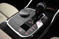 BMW 3シリーズ 320i Mｽﾎﾟｰﾂ ﾊｲﾗｲﾝP ﾋｰﾀｰ付白革 全周囲ｶﾒﾗ ﾜｲﾔﾚｽ充電 ﾌﾙｾｸﾞTV 追従ACC LCW 衝突軽減B 車線逸脱&歩行者警告 ﾗｲﾌﾞｺｯｸﾋﾟｯﾄ ｱｯﾌﾟﾙｶｰﾌﾟﾚｲ ﾌﾙｾｸﾞ ｳｯﾄﾞｲﾝﾃﾘｱ 2年保証