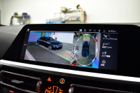 BMW 3シリーズ 320i Mｽﾎﾟｰﾂ ﾊｲﾗｲﾝP ﾋｰﾀｰ付白革 全周囲ｶﾒﾗ ﾜｲﾔﾚｽ充電 ﾌﾙｾｸﾞTV 追従ACC LCW 衝突軽減B 車線逸脱&歩行者警告 ﾗｲﾌﾞｺｯｸﾋﾟｯﾄ ｱｯﾌﾟﾙｶｰﾌﾟﾚｲ ﾌﾙｾｸﾞ ｳｯﾄﾞｲﾝﾃﾘｱ 2年保証