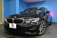 BMW 3シリーズ 320i Mｽﾎﾟｰﾂ ﾊｲﾗｲﾝP ﾋｰﾀｰ付白革 全周囲ｶﾒﾗ ﾜｲﾔﾚｽ充電 ﾌﾙｾｸﾞTV 追従ACC LCW 衝突軽減B 車線逸脱&歩行者警告 ﾗｲﾌﾞｺｯｸﾋﾟｯﾄ ｱｯﾌﾟﾙｶｰﾌﾟﾚｲ ﾌﾙｾｸﾞ ｳｯﾄﾞｲﾝﾃﾘｱ 2年保証