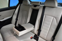 BMW 3シリーズ 320i Mｽﾎﾟｰﾂ ﾊｲﾗｲﾝP ﾋｰﾀｰ付白革 全周囲ｶﾒﾗ ﾜｲﾔﾚｽ充電 ﾌﾙｾｸﾞTV 追従ACC LCW 衝突軽減B 車線逸脱&歩行者警告 ﾗｲﾌﾞｺｯｸﾋﾟｯﾄ ｱｯﾌﾟﾙｶｰﾌﾟﾚｲ ﾌﾙｾｸﾞ ｳｯﾄﾞｲﾝﾃﾘｱ 2年保証