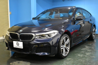 BMW 6シリーズ 623dｸﾞﾗﾝﾂｰﾘｽﾓ Mｽﾎﾟｰﾂ ｱｯﾌﾟｸﾞﾚｰﾄﾞ＆ｺﾝﾌｫｰﾄP ﾊﾟﾉﾗﾏｻﾝﾙｰﾌ ﾋｰﾀｰ&ﾍﾞﾝﾁﾚｰｼｮﾝ＆ﾏｯｻｰｼﾞ付ｺﾆｬｯｸ革 Apple Car Play 全面液晶ﾒｰﾀｰ LEDﾍｯﾄﾞﾗｲﾄ  ACC ﾊｰﾏﾝｶｰﾄﾞﾝｻｳﾝﾄﾞ  HUD LCW 20AW  ﾀｯﾁﾊﾟﾈﾙﾅﾋﾞ全周囲ｶﾒ 電動Rｹﾞｰﾄ 2年保証