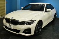 BMW 3シリーズ 330i Mｽﾎﾟｰﾂ 高出力ﾓﾃﾞﾙ ﾃﾞﾋﾞｭｰ&ｺﾝﾌｫｰﾄP ﾋｰﾀｰ付黒革 全周囲ｶﾒﾗ ACC 19AW Mｽﾎﾟｰﾂﾌﾞﾚｰｷ LEDﾍｯﾄﾞﾗｲﾄ ﾗｲﾌﾞｺｯｸﾋﾟｯﾄ ﾀｯﾁﾊﾟﾈﾙHDDﾅﾋﾞ ｱｯﾌﾟﾙｶｰﾌﾟﾚｲ ｳｯﾄﾞｲﾝﾃﾘｱ 電動ﾄﾗﾝｸ 2年保証
