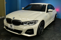 BMW 3シリーズ 330i Mｽﾎﾟｰﾂ 高出力ﾓﾃﾞﾙ ﾃﾞﾋﾞｭｰ&ｺﾝﾌｫｰﾄP ﾋｰﾀｰ付黒革 全周囲ｶﾒﾗ ACC 19AW Mｽﾎﾟｰﾂﾌﾞﾚｰｷ LEDﾍｯﾄﾞﾗｲﾄ ﾗｲﾌﾞｺｯｸﾋﾟｯﾄ ﾀｯﾁﾊﾟﾈﾙHDDﾅﾋﾞ ｱｯﾌﾟﾙｶｰﾌﾟﾚｲ ｳｯﾄﾞｲﾝﾃﾘｱ 電動ﾄﾗﾝｸ 2年保証