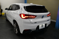 BMW X2 M35i 4WD ｾﾚｸﾄ&ｱﾄﾞﾊﾞﾝｽﾄﾞｱｸﾃｨﾌﾞｾｰﾌﾃｨ-&ｺﾝﾌｫｰﾄP ﾊﾟﾉﾗﾏｻﾝﾙｰﾌ ﾋｰﾀｰ付電動黒革Mｽﾎﾟｰﾂｼｰﾄ 20AW 社外ﾌﾙｾｸﾞTV LEDﾍｯﾄﾞﾗｲﾄ 追従ACC HUD ﾀｯﾁﾊﾟﾈﾙﾅﾋﾞBｶﾒﾗ 衝突軽減B 車線逸脱&歩行者警告 電動Rｹﾞｰﾄ 2年保証