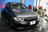 BMW 3シリーズ M340i Xﾄﾞﾗｲﾌﾞ ﾂｰﾘﾝｸﾞ ｲﾉﾍﾞｰｼｮﾝP ﾊﾟﾉﾗﾏｻﾝﾙｰﾌ ﾋｰﾀｰ付白革 追従ACC HUD ﾚｰｻﾞｰLEDﾗｲﾄ ｼﾞｪｽﾁｬｰC付ﾀｯﾁﾊﾟﾈﾙﾅﾋﾞ全周囲ｶﾒﾗ ﾊｰﾏﾝｶｰﾄﾞﾝ 車線変更&逸脱警告 衝突軽減B 電動Rｹﾞｰﾄ 2年保証