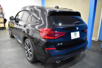 BMW X3 Xﾄﾞﾗｲﾌﾞ20d Mｽﾎﾟｰﾂ ｾﾚｸﾄ&ﾊｲﾗｲﾝP ﾊﾟﾉﾗﾏｻﾝR 型式変更後ﾓﾃﾞﾙ（UZ20） ﾗｲﾌﾞｺｯｸﾋﾟｯﾄ  20AW 前席ﾍﾞﾝﾁﾚｰｼｮﾝ LEDﾍｯﾄﾞﾗｲﾄ 追従ACC HUD 全席ﾋｰﾀｰ付茶革 LCW ﾀｯﾁﾊﾟﾈﾙﾅﾋﾞﾌﾙｾｸﾞ全周囲ｶﾒﾗ3Dﾋﾞｭｰ ﾜｲﾔﾚｽ充電  2年保証
