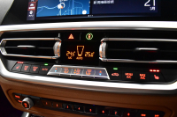 BMW 3シリーズ M340i Xﾄﾞﾗｲﾌﾞ ﾋｰﾀｰ付茶革Mｽﾎﾟｰﾂｼｰﾄ ｲﾉﾍﾞｰｼｮﾝP 全周囲ｶﾒﾗ 電動ﾄﾗﾝｸ ﾚｰｻﾞｰLEDﾗｲﾄ ACC HUD 可変Mｻｽ 19AW Mｽﾎﾟｰﾂﾌﾞﾚｰｷ&ﾃﾞﾌ ｼﾞｪｽﾁｬｰC付ﾀｯﾁﾊﾟﾈﾙﾅﾋﾞﾊｰﾏﾝｶｰﾄﾞﾝ ﾜｲﾔﾚｽ充電 側面衝突&車線変更&逸脱警告 2年保証