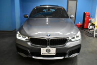 BMW 6シリーズ 630iｸﾞﾗﾝﾂｰﾘｽﾓ Mｽﾎﾟｰﾂ ﾊﾟﾉﾗﾏｻﾝﾙｰﾌ 全席ﾋｰﾀｰ付黒革 全面液晶ﾒｰﾀｰ ﾊｰﾏﾝｶｰﾄﾞﾝ 4ｿﾞｰﾝAC LEDﾍｯﾄﾞﾗｲﾄ 追従ACC HUD 衝突軽減ﾌﾞﾚｰｷ 車線変更&逸脱&歩行者警告 ﾀｯﾁﾊﾟﾈﾙﾅﾋﾞ全周囲ｶﾒﾗ3Dﾋﾞｭｰ 電動Rｹﾞｰﾄ 2年保証