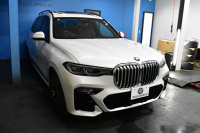 BMW X7 xDrive 35d Mｽﾎﾟｰﾂ  6人乗り ｳｪﾙﾈｽP ｽｶｲﾗｳﾝｼﾞﾊﾟﾉﾗﾏｻﾝR  ﾘｱｼｰﾄｴﾝﾀｰﾃｲﾝﾒﾝﾄ  ﾚｰｻﾞｰLED 全席ﾋｰﾀｰ付茶革 Fﾏｯｻｰｼﾞ&ﾍﾞﾝﾁ ﾊｰﾏﾝｶｰﾄﾞﾝ 22AW  ACC HUD ｼﾙﾊﾞｰｸﾞﾚｰｳｯﾄﾞﾄﾘﾑ ﾗｲﾌﾞｺｸﾋﾟｯﾄ ﾀｯﾁﾊﾟﾈﾙﾅﾋﾞTV全周囲ｶﾒﾗ 2年保証