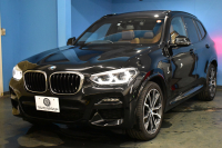 BMW X3 Xﾄﾞﾗｲﾌﾞ20d Mｽﾎﾟｰﾂ ｾﾚｸﾄ&ﾊｲﾗｲﾝP ﾊﾟﾉﾗﾏｻﾝR 型式変更後ﾓﾃﾞﾙ（UZ20） harman/kardon ﾗｲﾌﾞｺｯｸﾋﾟｯﾄ  20AW LEDﾍｯﾄﾞﾗｲﾄ 追従ACC HUD 全席ﾋｰﾀｰ付茶革 LCW ﾀｯﾁﾊﾟﾈﾙﾅﾋﾞﾌﾙｾｸﾞ全周囲ｶﾒﾗ3Dﾋﾞｭｰ  電動Rｹﾞｰﾄ ﾜｲﾔﾚｽ充電  2年保証