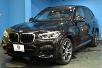 BMW X3 Xﾄﾞﾗｲﾌﾞ20d Mｽﾎﾟｰﾂ ｾﾚｸﾄ&ﾊｲﾗｲﾝP ﾊﾟﾉﾗﾏｻﾝR 型式変更後ﾓﾃﾞﾙ（UZ20） harman/kardon ﾗｲﾌﾞｺｯｸﾋﾟｯﾄ  20AW LEDﾍｯﾄﾞﾗｲﾄ 追従ACC HUD 全席ﾋｰﾀｰ付茶革 LCW ﾀｯﾁﾊﾟﾈﾙﾅﾋﾞﾌﾙｾｸﾞ全周囲ｶﾒﾗ3Dﾋﾞｭｰ  電動Rｹﾞｰﾄ ﾜｲﾔﾚｽ充電  2年保証