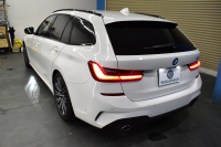 BMW 3シリーズ 330iﾂｰﾘﾝｸﾞ Mｽﾎﾟｰﾂ 高出力 ﾊｲﾗｲﾝ&ｺﾝﾌｫｰﾄP LEDﾍｯﾄﾞﾗｲﾄ ﾋｰﾀｰ付黒革 全周囲ｶﾒﾗ ACC Mｽﾎﾟｰﾂﾌﾞﾚｰｷ ﾀｯﾁﾊﾟﾈﾙﾅﾋﾞ ｱｯﾌﾟﾙｶｰﾌﾟﾚｲ 電動Rｹﾞｰﾄ ﾜｲﾔﾚｽ充電 18AW 2年保証