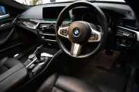 BMW 5シリーズ 540i Mｽﾎﾟｰﾂ ｻﾝﾙｰﾌ ｺﾝﾌｫｰﾄ&ﾊｲﾗｲﾝP 前席ｺﾝﾌｫｰﾄｼｰﾄ&ﾏｯｻｰｼﾞ&ﾍﾞﾝﾁﾚｰﾀｰ 全席ﾋｰﾀｰ付黒革 ﾊｰﾏﾝｶｰﾄﾞﾝ 4ｿﾞｰﾝAC 可変ｻｽ Mｽﾎﾟｰﾂﾌﾞﾚｰｷ LEDﾍｯﾄﾞﾗｲﾄ 液晶ﾒｰﾀｰ ACC LCW 全周囲ｶﾒﾗ  電動ﾄﾗﾝｸ 2年保証