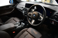 BMW X3 Xﾄﾞﾗｲﾌﾞ20d Mｽﾎﾟｰﾂ ｾﾚｸﾄ&ﾊｲﾗｲﾝP ﾊﾟﾉﾗﾏｻﾝR 型式変更後ﾓﾃﾞﾙ(UZ20) harman/kardon ﾗｲﾌﾞｺｯｸﾋﾟｯﾄ  20AW LEDﾍｯﾄﾞﾗｲﾄ ACC HUD 前席ﾍﾞﾝﾁﾚｰｼｮﾝ&全席ﾋｰﾀｰ付ﾓｶﾚｻﾞｰ LCW ﾀｯﾁﾊﾟﾈﾙﾅﾋﾞ  電動Rｹﾞｰﾄ ﾜｲﾔﾚｽ充電  2年保証