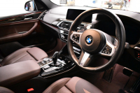 BMW X3 Xﾄﾞﾗｲﾌﾞ20d Mｽﾎﾟｰﾂ ｾﾚｸﾄ&ﾊｲﾗｲﾝP ﾊﾟﾉﾗﾏｻﾝR 型式変更後ﾓﾃﾞﾙ(UZ20) harman/kardon ﾗｲﾌﾞｺｯｸﾋﾟｯﾄ  20AW LEDﾍｯﾄﾞﾗｲﾄ ACC HUD 前席ﾍﾞﾝﾁﾚｰｼｮﾝ&全席ﾋｰﾀｰ付ﾓｶﾚｻﾞｰ LCW ﾀｯﾁﾊﾟﾈﾙﾅﾋﾞ  電動Rｹﾞｰﾄ ﾜｲﾔﾚｽ充電  2年保証