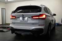 BMW X1 Xdrive25i  Mｽﾎﾟｰﾂ 後期LCI 高出力ｶﾞｿﾘﾝｴﾝｼﾞﾝ  ﾌｪｲｽﾘﾌﾄ後ﾓﾃﾞﾙ  1ｵｰﾅｰ 4WD 有償ｶﾗｰ「ﾐﾈﾗﾙﾎﾜｲﾄﾊﾟｰﾙ」 ﾊｲﾗｲﾝ&ｺﾝﾌｫｰﾄP 追従ACC HUD ﾋｰﾀｰ付電動黒革 ﾀｯﾁﾊﾟﾈﾙHDDﾅﾋﾞBｶﾒﾗ Pｱｼｽﾄ 衝突軽減B 車線逸脱&歩行者警告 電動Rｹﾞｰﾄ 18AW 2年保証