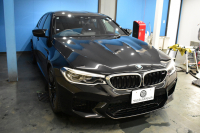 BMW Mシリーズ M5 V8ﾂｲﾝﾀｰﾎﾞ600馬力 MxDrive Bowers&Wilkins ｺﾝﾌｫｰﾄ&MﾄﾞﾗｲﾊﾞｰｽﾞP 全席ﾋｰﾀｰ&前席ﾍﾞﾝﾁﾚｰｼｮﾝ&ﾏｯｻｰｼﾞ付黒ﾒﾘﾉ革 ｽﾃｱﾘﾝｸﾞﾋｰﾀｰ ｱﾝﾋﾞｴﾝﾄｴｱP  追従ACC LCW LEDﾍｯﾄﾞﾗｲﾄ HUD 液晶ﾒｰﾀｰ 3Dﾋﾞｭｰ 20AW ｿﾌﾄｸﾛｰｽﾞﾄﾞｱ 2年保証