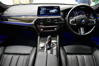 BMW 5シリーズ 530i Mｽﾎﾟｰﾂ ｻﾝﾙｰﾌ ﾊｲﾗｲﾝP 高出力ﾓﾃﾞﾙ 全席ﾋｰﾀｰ付黒革 LEDﾍｯﾄﾞﾗｲﾄ 追従ACC  Mｽﾎﾟｰﾂﾌﾞﾚｰｷ 19AW 液晶ﾒｰﾀｰ 車線変更警告 ﾀｯﾁﾊﾟﾈﾙ対応iﾄﾞﾗｲﾌﾞﾅﾋﾞﾌﾙｾｸﾞ全周囲ｶﾒﾗ Pｱｼｽﾄ 電動ﾄﾗﾝｸ 2年保証
