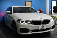 BMW 5シリーズ 530i Mｽﾎﾟｰﾂ ｲﾉﾍﾞｰｼｮﾝ＆ﾊｲﾗｲﾝP 高出力ﾓﾃﾞﾙ  型式変更後(JR20) 全席ﾋｰﾀｰ付黒革 LEDﾍｯﾄﾞﾗｲﾄ 追従ACC  HUD Mｽﾎﾟｰﾂﾌﾞﾚｰｷ 19AW 全面液晶ﾒｰﾀｰ LCW ｼﾞｪｽﾁｬｰC付ﾀｯﾁﾊﾟﾈﾙ対応iﾄﾞﾗｲﾌﾞﾅﾋﾞﾌﾙｾｸﾞ全周囲ｶﾒﾗ Pｱｼｽﾄ ﾜｲﾔﾚｽ充電 電動ﾄﾗﾝｸ 2年保証