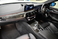 BMW 5シリーズ 530i Mｽﾎﾟｰﾂ ｲﾉﾍﾞｰｼｮﾝ＆ﾊｲﾗｲﾝP 高出力ﾓﾃﾞﾙ  型式変更後(JR20) 全席ﾋｰﾀｰ付黒革 LEDﾍｯﾄﾞﾗｲﾄ 追従ACC  HUD Mｽﾎﾟｰﾂﾌﾞﾚｰｷ 19AW 全面液晶ﾒｰﾀｰ LCW ｼﾞｪｽﾁｬｰC付ﾀｯﾁﾊﾟﾈﾙ対応iﾄﾞﾗｲﾌﾞﾅﾋﾞﾌﾙｾｸﾞ全周囲ｶﾒﾗ Pｱｼｽﾄ ﾜｲﾔﾚｽ充電 電動ﾄﾗﾝｸ 2年保証