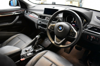 BMW X1 Xﾄﾞﾗｲﾌﾞ18d xﾗｲﾝ 中期ﾓﾃﾞﾙ 4WD ﾋｰﾀｰ付黒革 ｱﾄﾞﾊﾞﾝｽﾄﾞｱｸﾃｨﾌﾞｾｰﾌﾃｨ&ｺﾝﾌｫｰﾄ&ﾊｲﾗｲﾝP 追従ACC HUD 18AW NEWﾃﾞｻﾞｲﾝﾒｰﾀｰ LEDﾍｯﾄﾞﾗｲﾄ ﾀｯﾁﾊﾟﾈﾙHDDﾅﾋﾞBｶﾒﾗ 前後PDC  衝突軽減B 車線逸脱&歩行者警告 電動Rｹﾞｰﾄ ｽﾏｰﾄｷｰ 2年保証