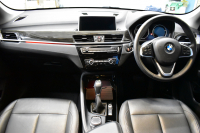 BMW X1 Xﾄﾞﾗｲﾌﾞ18d xﾗｲﾝ 中期ﾓﾃﾞﾙ 4WD ﾋｰﾀｰ付黒革 ｱﾄﾞﾊﾞﾝｽﾄﾞｱｸﾃｨﾌﾞｾｰﾌﾃｨ&ｺﾝﾌｫｰﾄ&ﾊｲﾗｲﾝP 追従ACC HUD 18AW NEWﾃﾞｻﾞｲﾝﾒｰﾀｰ LEDﾍｯﾄﾞﾗｲﾄ ﾀｯﾁﾊﾟﾈﾙHDDﾅﾋﾞBｶﾒﾗ 前後PDC  衝突軽減B 車線逸脱&歩行者警告 電動Rｹﾞｰﾄ ｽﾏｰﾄｷｰ 2年保証