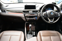 BMW X1 Xﾄﾞﾗｲﾌﾞ18d xﾗｲﾝ 中期ﾓﾃﾞﾙ 4WD ﾋｰﾀｰ付茶革 ｱﾄﾞﾊﾞﾝｽﾄﾞｱｸﾃｨﾌﾞｾｰﾌﾃｨ&ｺﾝﾌｫｰﾄ&ﾊｲﾗｲﾝP 追従ACC HUD 19AW NEWﾃﾞｻﾞｲﾝﾒｰﾀｰ LEDﾍｯﾄﾞﾗｲﾄ ﾀｯﾁﾊﾟﾈﾙHDDﾅﾋﾞBｶﾒﾗ 前後PDC  衝突軽減B 車線逸脱&歩行者警告 電動Rｹﾞｰﾄ ｽﾏｰﾄｷｰ 2年保証