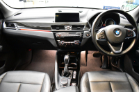 BMW X1 Xﾄﾞﾗｲﾌﾞ18d xﾗｲﾝ 中期ﾓﾃﾞﾙ 4WD ﾋｰﾀｰ付黒革 ｱﾄﾞﾊﾞﾝｽﾄﾞｱｸﾃｨﾌﾞｾｰﾌﾃｨ&ｺﾝﾌｫｰﾄ&ﾊｲﾗｲﾝP 追従ACC HUD 19AW NEWﾃﾞｻﾞｲﾝﾒｰﾀｰ 社外ﾌﾙｾｸﾞ LEDﾍｯﾄﾞﾗｲﾄ ﾀｯﾁﾊﾟﾈﾙHDDﾅﾋﾞBｶﾒﾗ 前後PDC  衝突軽減B 車線逸脱&歩行者警告 電動Rｹﾞｰﾄ 2年保証