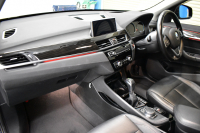 BMW X1 Xﾄﾞﾗｲﾌﾞ18d xﾗｲﾝ 中期ﾓﾃﾞﾙ 4WD ﾋｰﾀｰ付黒革 ｱﾄﾞﾊﾞﾝｽﾄﾞｱｸﾃｨﾌﾞｾｰﾌﾃｨ&ｺﾝﾌｫｰﾄ&ﾊｲﾗｲﾝP 追従ACC HUD 19AW NEWﾃﾞｻﾞｲﾝﾒｰﾀｰ 社外ﾌﾙｾｸﾞ LEDﾍｯﾄﾞﾗｲﾄ ﾀｯﾁﾊﾟﾈﾙHDDﾅﾋﾞBｶﾒﾗ 前後PDC  衝突軽減B 車線逸脱&歩行者警告 電動Rｹﾞｰﾄ 2年保証