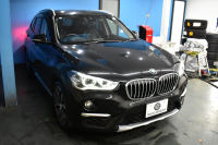 BMW X1 Xﾄﾞﾗｲﾌﾞ18d xﾗｲﾝ 中期ﾓﾃﾞﾙ 4WD ﾋｰﾀｰ付黒革 ｱﾄﾞﾊﾞﾝｽﾄﾞｱｸﾃｨﾌﾞｾｰﾌﾃｨ&ｺﾝﾌｫｰﾄ&ﾊｲﾗｲﾝP 追従ACC HUD 19AW NEWﾃﾞｻﾞｲﾝﾒｰﾀｰ 社外ﾌﾙｾｸﾞ LEDﾍｯﾄﾞﾗｲﾄ ﾀｯﾁﾊﾟﾈﾙHDDﾅﾋﾞBｶﾒﾗ 前後PDC  衝突軽減B 車線逸脱&歩行者警告 電動Rｹﾞｰﾄ 2年保証