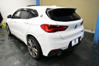 BMW X2 M35i 4WD ｾﾚｸﾄ&ｱﾄﾞﾊﾞﾝｽﾄﾞｱｸﾃｨﾌﾞｾｰﾌﾃｨ-&ｺﾝﾌｫｰﾄP ﾊﾟﾉﾗﾏｻﾝﾙｰﾌ ﾋｰﾀｰ付電動黒革 3DﾃﾞｻﾞｲﾝFﾘｯﾌﾟ 20AW LEDﾍｯﾄﾞﾗｲﾄ 追従ACC HUD ﾀｯﾁﾊﾟﾈﾙﾅﾋﾞBｶﾒﾗ ｶｰﾎﾞﾝ調ﾄﾗﾝｸ&ﾘｱｽﾎﾟｲﾗｰ 衝突軽減B 車線逸脱&歩行者警告 電動Rｹﾞｰﾄ 2年保証
