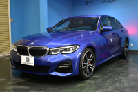 BMW 3シリーズ 320d Xﾄﾞﾗｲﾌﾞ Mｽﾎﾟｰﾂ 4WD ﾃﾞﾋﾞｭｰ&ｺﾝﾌｫｰﾄP Mﾊﾟﾌｫｰﾏﾝｽﾚｯﾄﾞｷｬﾘﾊﾟｰ 全周囲ｶﾒﾗ ﾋｰﾀｰ付黒革ｼｰﾄ 19AW 電動ﾄﾗﾝｸ ﾜｲﾔﾚｽ充電 追従ACC LEDﾍｯﾄﾞﾗｲﾄ HUD ﾗｲﾌﾞｺｯｸﾋﾟｯﾄ ｱｯﾌﾟﾙｶｰﾌﾟﾚｲ LCW 2年保証