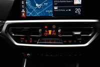 BMW 3シリーズ 320d Xﾄﾞﾗｲﾌﾞ Mｽﾎﾟｰﾂ 4WD ﾃﾞﾋﾞｭｰ&ｺﾝﾌｫｰﾄP Mﾊﾟﾌｫｰﾏﾝｽﾚｯﾄﾞｷｬﾘﾊﾟｰ 全周囲ｶﾒﾗ ﾋｰﾀｰ付黒革ｼｰﾄ 19AW 電動ﾄﾗﾝｸ ﾜｲﾔﾚｽ充電 追従ACC LEDﾍｯﾄﾞﾗｲﾄ HUD ﾗｲﾌﾞｺｯｸﾋﾟｯﾄ ｱｯﾌﾟﾙｶｰﾌﾟﾚｲ LCW 2年保証