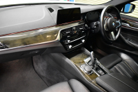 BMW 5シリーズ 523i Mｽﾎﾟｰﾂ ﾊｲﾗｲﾝP ｱﾀﾞﾌﾟﾃｨﾌﾞLEDﾍｯﾄﾞﾗｲﾄ 全席ﾋｰﾀｰ付黒革 追従ACC HUD ｼﾞｪｽﾁｬｰC付ﾀｯﾁﾊﾟﾈﾙHDDﾅﾋﾞ全周囲ｶﾒﾗ ﾜｲﾔﾚｽ充電 車線変更&逸脱&歩行者警告 Pｱｼｽﾄ 液晶ﾒｰﾀｰ 19AW 2年保証
