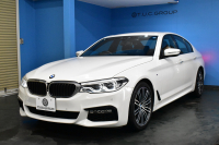BMW 5シリーズ 523i Mｽﾎﾟｰﾂ ﾊｲﾗｲﾝP ｱﾀﾞﾌﾟﾃｨﾌﾞLEDﾍｯﾄﾞﾗｲﾄ 全席ﾋｰﾀｰ付黒革 追従ACC HUD ｼﾞｪｽﾁｬｰC付ﾀｯﾁﾊﾟﾈﾙHDDﾅﾋﾞ全周囲ｶﾒﾗ ﾜｲﾔﾚｽ充電 車線変更&逸脱&歩行者警告 Pｱｼｽﾄ 液晶ﾒｰﾀｰ 19AW 2年保証