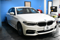 BMW 5シリーズ 523i Mｽﾎﾟｰﾂ ﾊｲﾗｲﾝP ｱﾀﾞﾌﾟﾃｨﾌﾞLEDﾍｯﾄﾞﾗｲﾄ 全席ﾋｰﾀｰ付黒革 追従ACC HUD ｼﾞｪｽﾁｬｰC付ﾀｯﾁﾊﾟﾈﾙHDDﾅﾋﾞ全周囲ｶﾒﾗ ﾜｲﾔﾚｽ充電 車線変更&逸脱&歩行者警告 Pｱｼｽﾄ 液晶ﾒｰﾀｰ 19AW 2年保証