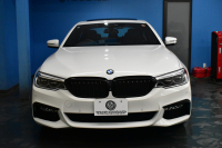 BMW 5シリーズ 540i Xﾄﾞﾗｲﾌﾞ Mｽﾎﾟｰﾂ 4WD ｺﾝﾌｫｰﾄ&ﾊｲﾗｲﾝP ｻﾝﾙｰﾌ 前席ｺﾝﾌｫｰﾄｼｰﾄ 前席ﾏｯｻｰｼﾞ&ﾍﾞﾝﾁﾚｰﾀｰ 全席ﾋｰﾀｰ付黒革 CPMｽﾄﾗｯﾄﾌﾞﾚｰｽ&ﾛｱﾚｲﾝﾌｫｰｽ 可変ｻｽ Mｽﾎﾟｰﾂﾌﾞﾚｰｷ LEDﾍｯﾄﾞﾗｲﾄ ACC HUD LCW  4ｿﾞｰﾝAC 全周囲ｶﾒﾗ  電動ﾄﾗﾝｸ 2年保証
