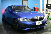 BMW 3シリーズ 320d Xﾄﾞﾗｲﾌﾞ Mｽﾎﾟｰﾂ 4WD ﾃﾞﾋﾞｭｰ&ｲﾉﾍﾞｰｼｮﾝ&ｺﾝﾌｫｰﾄP ｻﾝﾙｰﾌ ﾚｰｻﾞｰLEDﾗｲﾄ HUD ﾋｰﾀｰ付黒革 全周囲ｶﾒﾗ  追従ACC LCW 19AW ﾗｲﾌﾞｺｯｸﾋﾟｯﾄﾀｯﾁﾊﾟﾈﾙﾅﾋﾞ ｱｯﾌﾟﾙｶｰﾌﾟﾚｲ 電動ﾄﾗﾝｸ ﾜｲﾔﾚｽ充電 2年保証